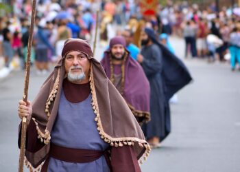 Este año, el evento incluirá la tradicional Caravana de los Pastores y Reyes, la misa al aire libre con el obispo Rubén González Medina y posteriores espectáculos musicales con trovadores, el grupo Abayarde, el grupo Sazón Criollo, Esencia y el grupo Paseo. (Foto archivo)