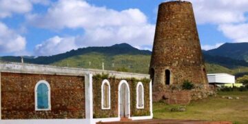 Las ruinas de Vives son de las escasas muestras existentes en la isla de los ingenios azucareros que fueron impulsados ​​por molinos de viento durante el siglo XIX. (Foto: visitaguayama.com)
