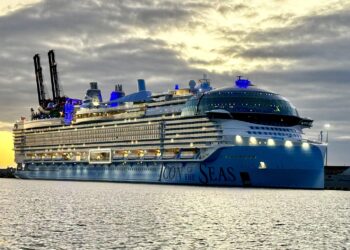 Icon of the Seas en el puerto de Ponce. (Foto: Ciudad de Ponce / Facebook)