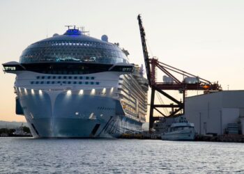 Icon of the Seas en el puerto de Ponce. (Foto: Ciudad de Ponce / Facebook)