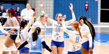 Las Atenienses celebran un punto. (Foto suministrada)