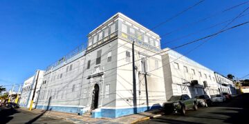 El final de la carrera académica y deportiva del Holy se anunció mediante carta a padres y encargados de los estudiantes, el pasado miércoles, 14 de febrero. (Foto: Omar Alfonso)