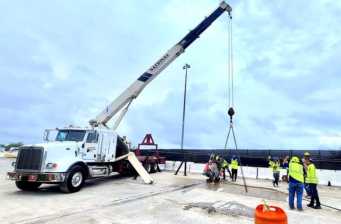Actualmente, se atienden los puentes en dirección hacia Peñuelas y, cuando concluyan, procederán con las mejoras en dirección contraria. (Foto: Michelle Estrada Torres)