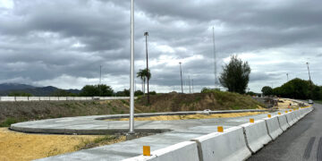 Obras de construcción de la estación de pesaje de camiones en Juana Díaz. (Foto: Michelle Estrada Torres)