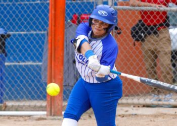 Las Pioneras de la Católica están en las semifinales del sóftbol LAI. (Foto suministrada / Jesús Muriel)