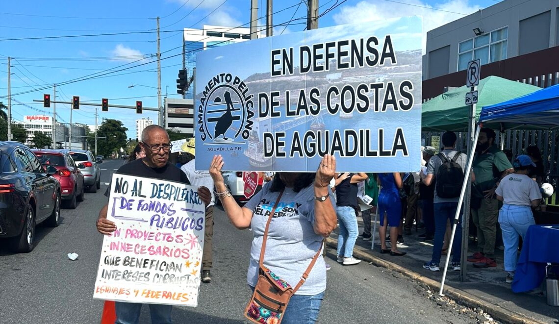Protesta frente a USACE en San Juan. (Foto suministrada)
