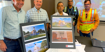 El director ejecutivo de Med Centro, Allan Cintrón Salichs, en compañía de los ingenieros Axel Bonilla, Rafael Oneil Santos y Jan Serrallés, se reunieron con el alcalde de Coamo, Juan Carlos García Padilla. (suministrada)