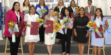 Mujeres Distinguidas con la Medalla CROEM ALUMNI en la Semana de la Mujer. (Foto suministrada)