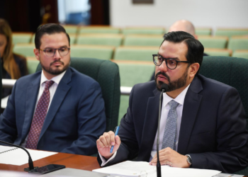 Audiencia pública de la Comisión de Hacienda sobre presupuesto de Vivienda y Administración de Vivienda Pública. (Foto suministrada)
