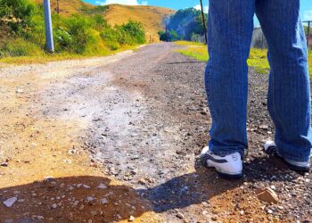 Pruebas de laboratorio hechas al agua potable que sirve la AAA a comunidades de Salinas y Guayama, como Guamaní, Villodas, Ranchos Guayama y Las Margaritas, evidenciaron rastros de tóxicos y cancerígenos de elementos característicos de las cenizas de carbón de AES Puerto Rico. (Foto archivo)