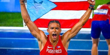 El decalista, Ayden Owens Delerme. (Foto: COPUR)