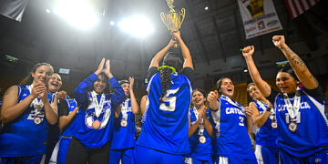 Las Pioneras vencieron a las Taínas, 62-49, en el Palacio de Recreación y Deportes. (Foto: Miguel Rodríguez / LAI)