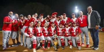 Las Taínas de la UAGM ganaron el bronce en el sóftbol de la LAI. (Foto: Miguel Rodríguez / LAI)