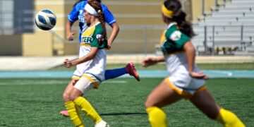 Las Tigresas de la UIPR a un paso de otra final del fútbol LAI. (Foto: LAI)