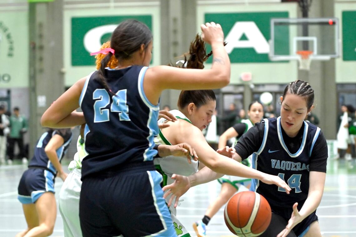 Las Vaqueras de la UPR de Bayamón pasaron a la semifinal del baloncesto de la LAI. (Foto suministrada / Luis F Minguela)