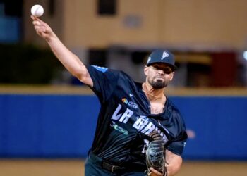 Wilbert Rodríguez fue el lanzador ganador por Cabo Rojo. (Foto suministrada / Derek Toro)