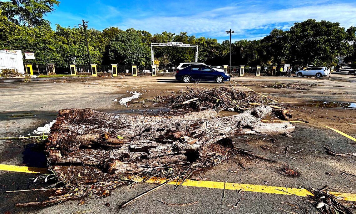 Dos crecidas en 24 horas del río Barranchín inundaron de escombros el parque recreativo. (Foto: Omar Alfonso)