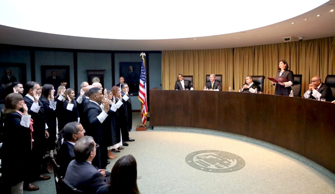 La juramentación se efectuó en el Tribunal Supremo de Puerto Rico. (Foto suministrada)