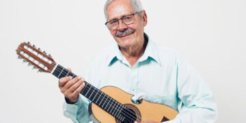 Modesto Nieves Fuentes, cuatrista. (Foto suministrada)
