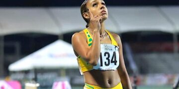 Nadesha Pacheco, compitiendo con los colores de la Universidad Interamericana, Recinto de San Gerán. (suministrada)