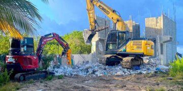 La sentencia contra una docena de personas ordenó el desalojo de estos, la demolición de las estructuras ilegales y la restauración de la zona impactada. (suministrada)
