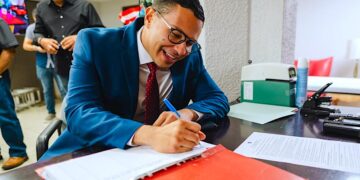 Alcides Martínez Valentín logró capturar más del 50 por ciento de los votos. (Foto archivo)