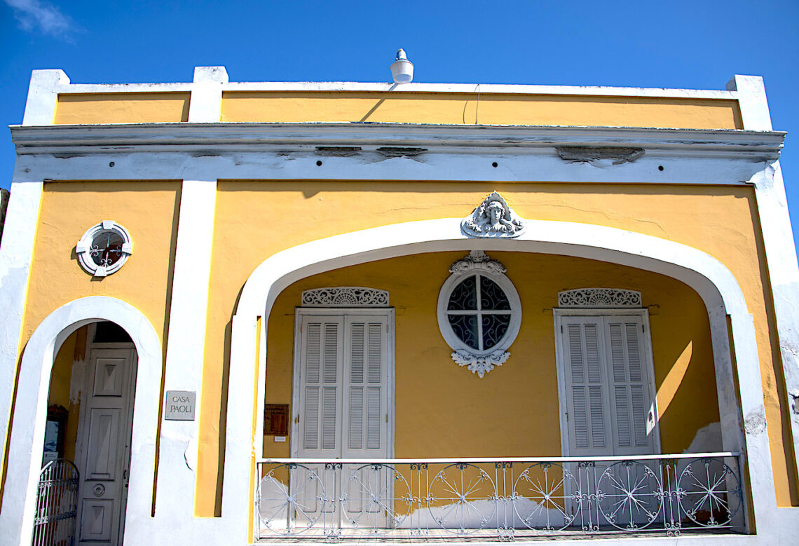 Los fondos asignados por la Legislatura de Puerto Rico para el actual año fiscal es insuficiente para costear las necesidades más básicas de la institución. (Foto: Wikipedia)