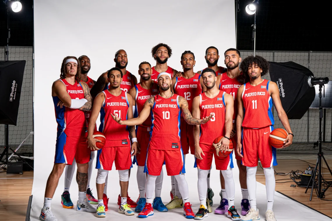 “Este es un grupo que una de las características principales es la fortaleza mental que tienen, la confianza, el deseo y creo que eso nos empuja a todos. Saber que ellos no se sienten pequeños ante un gran rival. (Foto: FIBA)