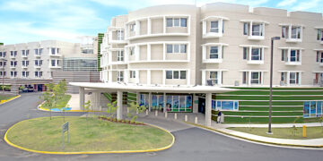El Centro Médico Menonita Cayey fue reconocido por el Colegio Americano de Cardiología, el Colegio Americano de Cirujanos y la Corporación de Revisión Quirúrgica. (suministrada)