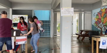 En las primarias del 2 de junio, se utilizaron las aplicaciones de Electronic Poll Book, diseñadas por la compañía Truenorth. (Foto: Carla Minet/CPI)