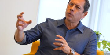 “Cuando uno está de salida, en términos de gobierno, no debe asumir que debe amarrar todos los nudos antes de irse para dejar bien amarrada a su gente o a gente cercana”, recalcó Juan Dalmau Ramírez. (Foto: Jason Rodríguez Grafal)