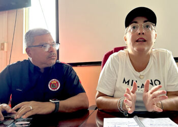 Marlese Sifre Rodríguez, alcaldesa interina de Ponce, junto a Francisco Rodríguez, administrador de la ciudad. (Foto: Michelle Estrada Torres)