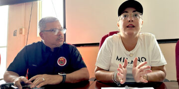 Marlese Sifre Rodríguez, alcaldesa interina de Ponce, junto a Francisco Rodríguez, administrador de la ciudad. (Foto: Michelle Estrada Torres)
