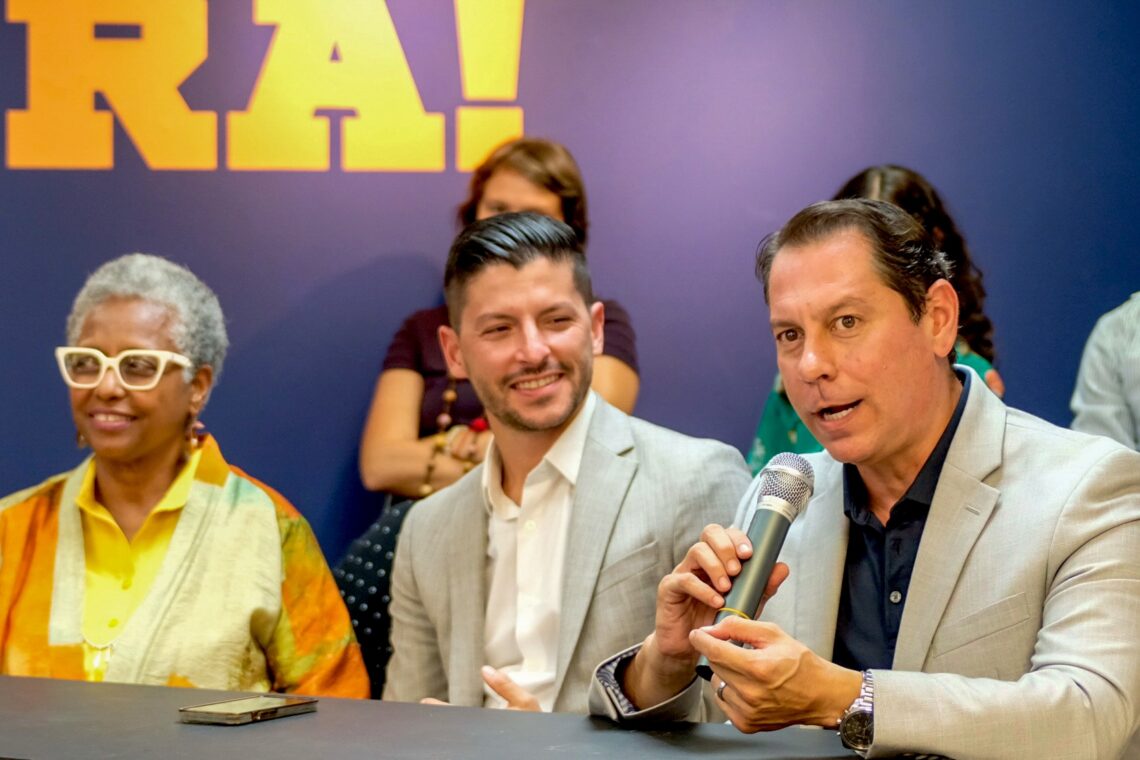 Juan Dalmau Ramírez, candidato a gobernador; Manuel Natal Albelo, candidato a alcalde de San Juan; y Ana Irma Rivera Lassén, candidata a comisionada residente de Puerto Rico en Washington D.C. por la Alianza de País. (Foto: Patria Nueva / Facebook)