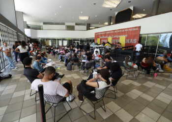 Inscripción electoral en el Centro Universitario del Recinto de Río Piedras de la Universidad de Puerto Rico, de cara a las elecciones generales a celebrarse el 5 de noviembre. (Foto: Brandon Cruz González / CPI)
