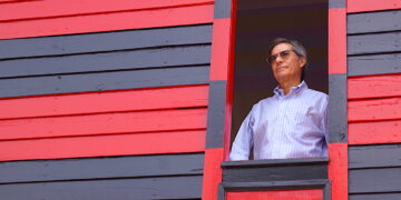 “Este deterioro de la ciudad, por un lado, me duele y por otro lado me motiva y me pone a pensar si yo puedo hacer algo para ayudar a que esto se transforme", dijo el arquitecto y candidato, Javier Bonnin Orozco. (Foto: Jason Rodríguez Grafal)