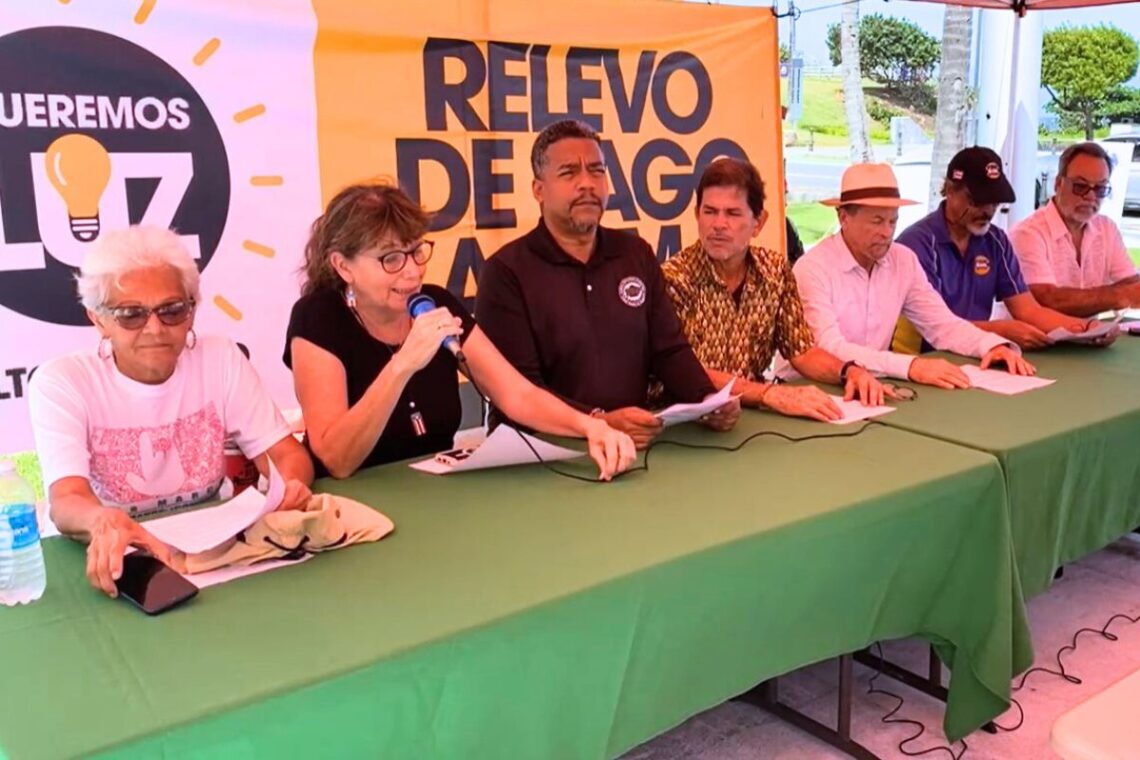 Fotocaptura del live de la conferencia de prensa de Queremos luz.