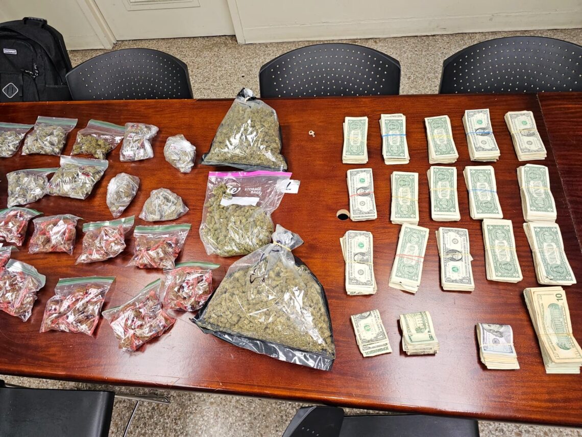 Material ocupado por la Policía. (Foto suministrada)