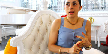 “Como dicen por ahí: ‘nadie sabe lo que hay en la olla más que el que la menea’. Así que tenía que involucrarme de alguna manera u otra, y por eso lo hice”, dijo Negron Otero sobre su entrada a la política. (Foto: Michelle Estrada Torres)