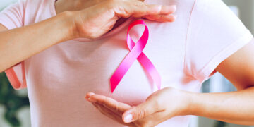 De acuerdo con la Sociedad Americana del Cáncer, se estimó que en el 2024 cerca de 290 mil mujeres y alrededor de 2,500 hombres, serían diagnosticados con cáncer de mama en Estados Unidos. Mientras que, en Puerto Rico, se prevé que durante este año se registrarán aproximadamente 1,500 casos nuevos de cáncer de mama. (Foto: iStock)