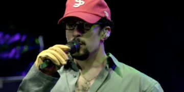 Bad Bunny en el cierre de campaña de la Alianza de País. (Captura de vídeo)