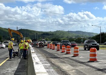 La Autoridad de Carreteras y Transportación (ACT) trabajó dos puntos: la rampa que conecta la PR-149 con la PR-52 en Juana Díaz y la rampa que enlaza la PR-506 de Coto Laurel con la autopista, más el tramo de paseo que les sucede a ambas en dirección a Ponce. (Foto: Michelle Estrada Torres)