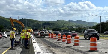 La Autoridad de Carreteras y Transportación (ACT) trabajó dos puntos: la rampa que conecta la PR-149 con la PR-52 en Juana Díaz y la rampa que enlaza la PR-506 de Coto Laurel con la autopista, más el tramo de paseo que les sucede a ambas en dirección a Ponce. (Foto: Michelle Estrada Torres)