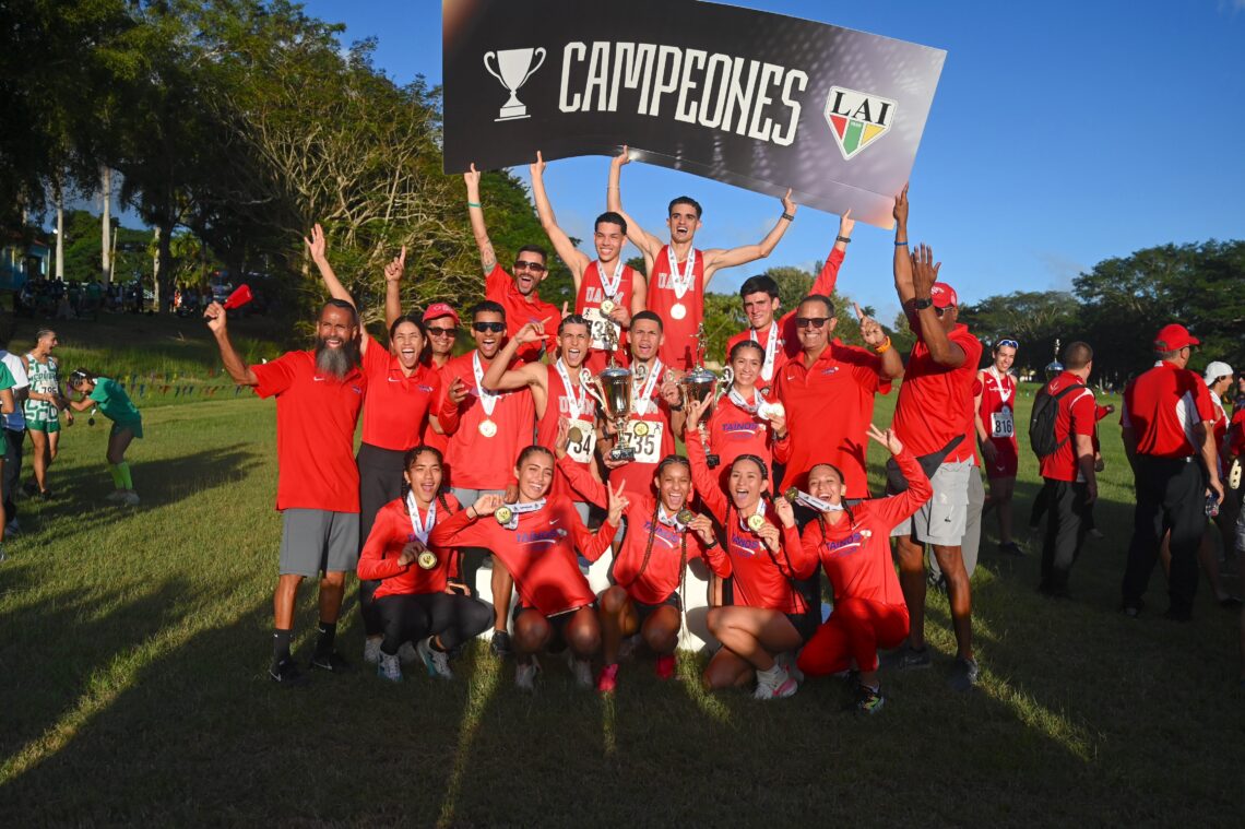 Taínas y Taínos son los nuevos campeones del campo traviesa de la LAI. (Foto suministrada / Luis F. Miguela)