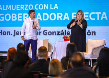 Jenniffer González Colón participó hoy en un almuerzo con socios de la Cámara de Comercio de Puerto Rico. (Foto: Jenniffer González Colón / Facebook)