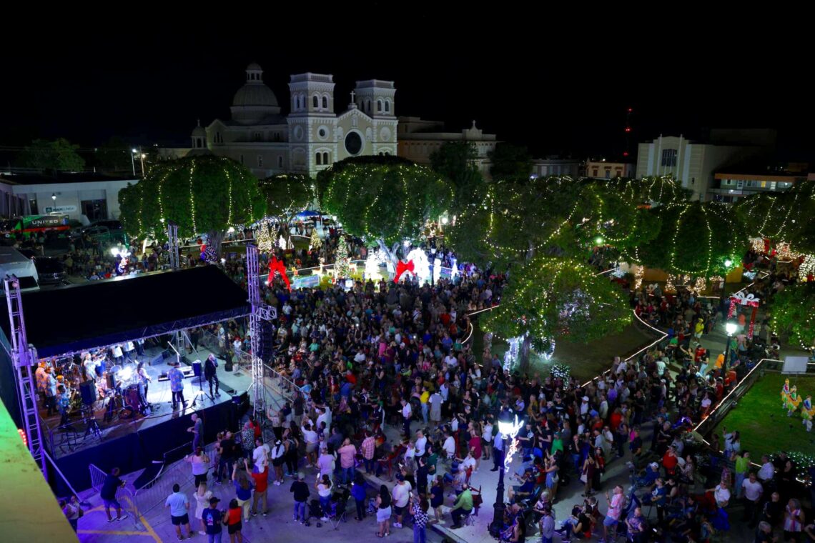 Plaza Cristóbal Colón de Guayama. (Foto: Municipio de Guayama / Facebook)