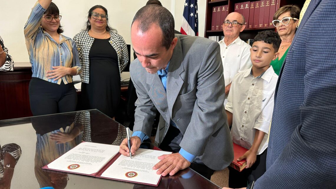 Eliezer Molina Pérez. (Foto: Senado de Puerto Rico)