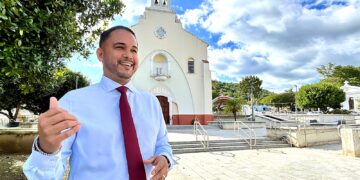 La reactivación de restaurantes en Tallaboa, al igual que el rescate de su villa pesquera y los paseos en botes o kayaks a los cayos Parguera, Río, Caribe, Palomas y María Langa encabezan las prioridades del nuevo alcalde Josean González Febres. (Foto Omar Alfonso)