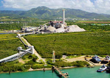 El alza en ingresos deja al descubierto el impacto del Green Transition & Stabilization Payment: el multimillonario recargo mensual que el NEPR y la AEE concedieron a la empresa privada el año pasado, como parte de un rescate económico. (Foto archivo)