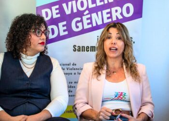 Coraly León y Deborah Maldonado de Kilómetros de Cambio en Red de Albergues. (Foto suministrada)